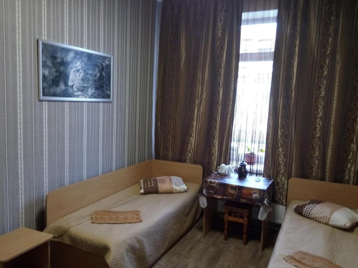 אוזהורוד Hotel As 1 מראה חיצוני תמונה